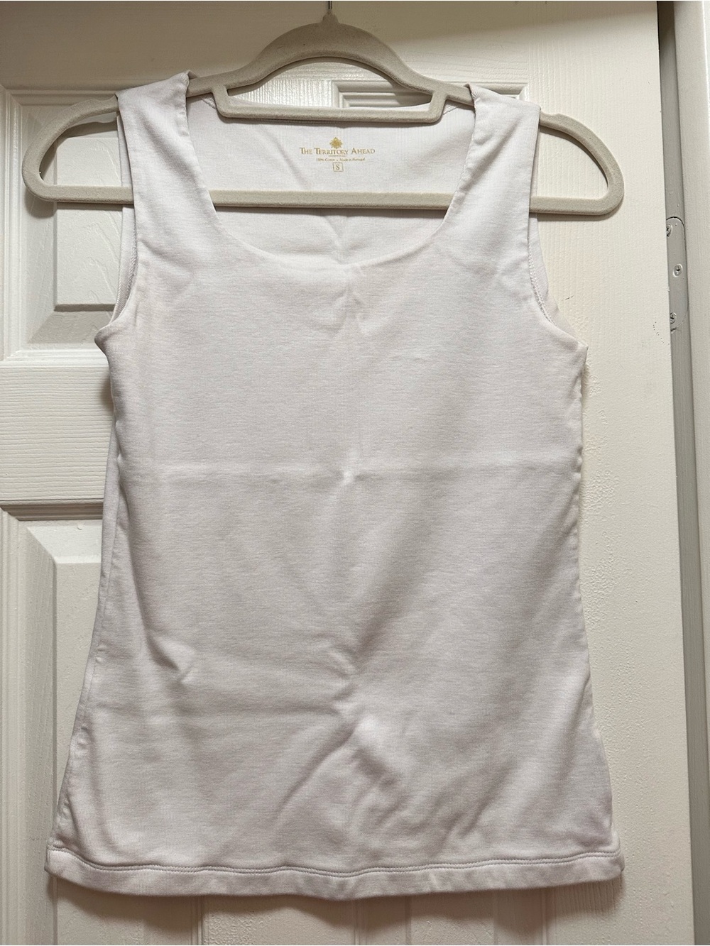 The Territory Ahead Sz White Double-Lined Front Cotton Tank Top $25 MSRP Summer
